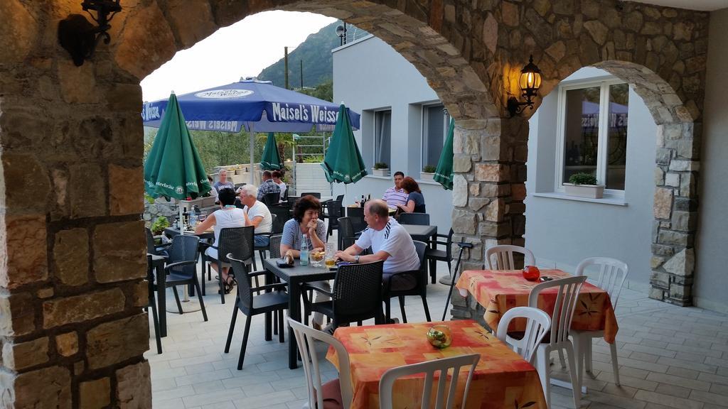 Hotel Augusta Garni Limone sul Garda Buitenkant foto