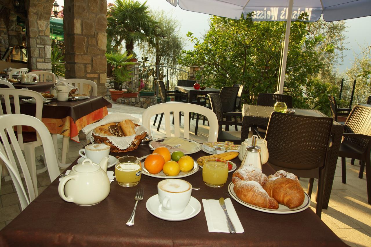 Hotel Augusta Garni Limone sul Garda Buitenkant foto